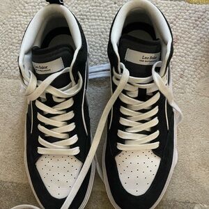 Nike Black and White Men's Sneakers